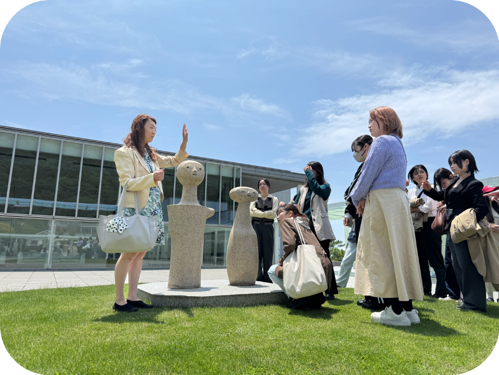 %E7%A5%9E%E5%A5%88%E5%B7%9D%E7%9C%8C%E7%AB%8B%E8%BF%91%E4%BB%A3%E7%BE%8E%E8%A1%93%E9%A4%A8%E8%91%89%E5%B1%B1%E9%A4%A83-modified